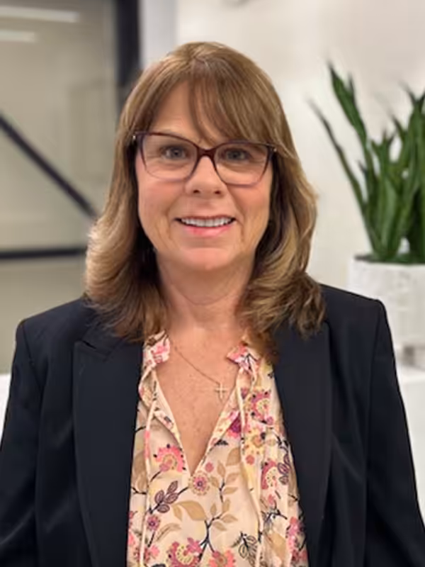 Kathleen Patient coordinator 6x8